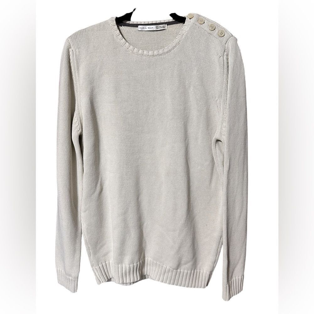 Zara Men’s Cream Crew Neck Sweater with Button Detailing on Shoulder Size Large